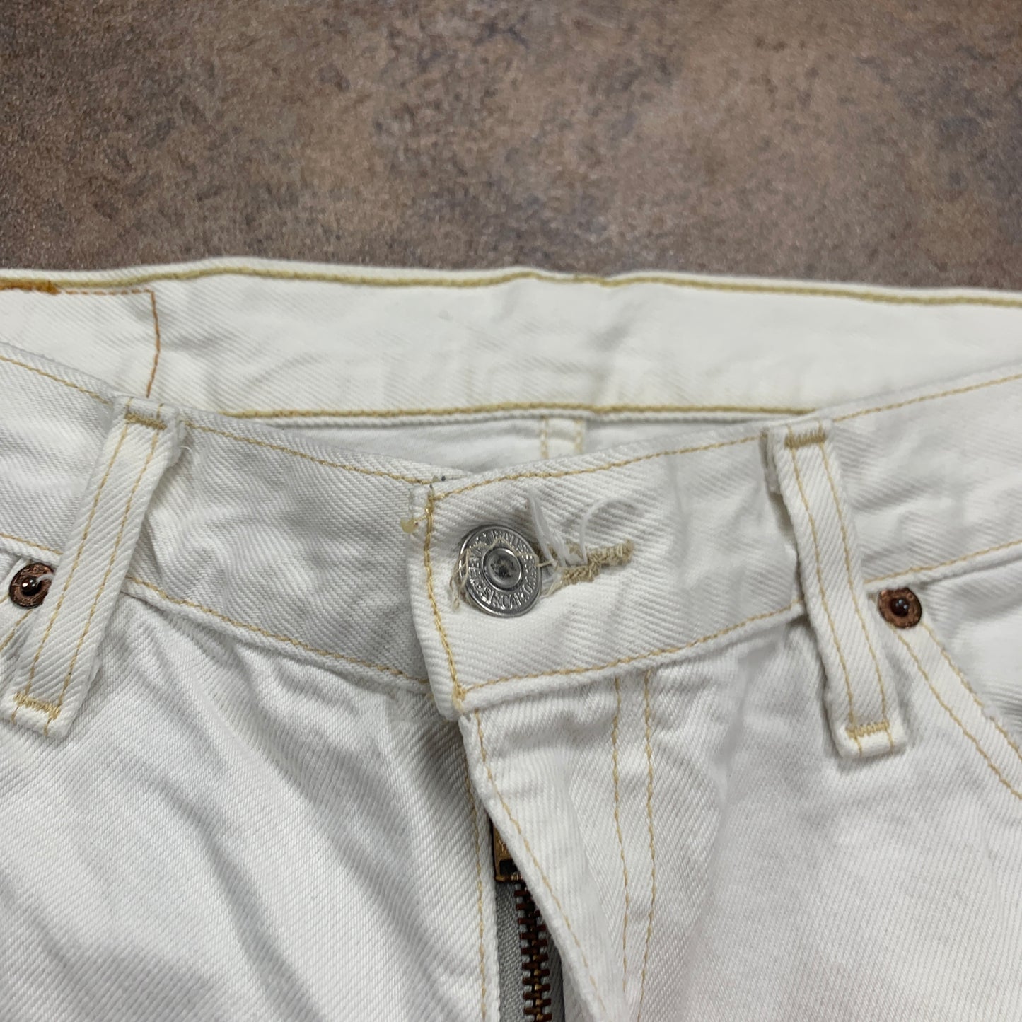 Vintage LEVI'S 507 Jeans W32 L34 Mens Bootcut Fit White