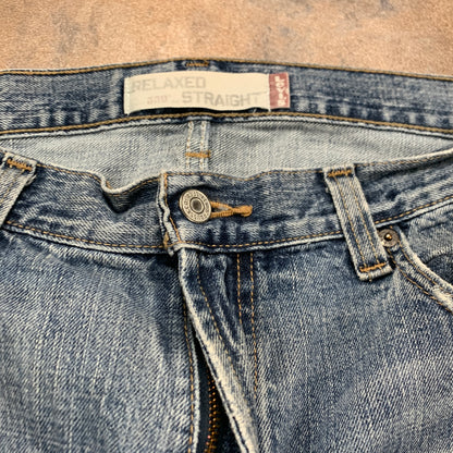 Vintage LEVI'S 559 Jeans W34 L32 Mens Relaxed Fit Straight Blue