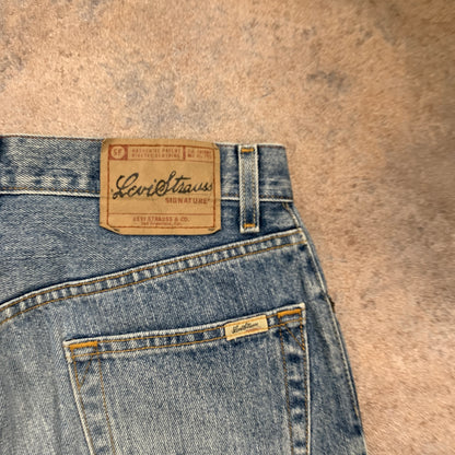 Vintage LEVI'S Signature Jeans W31 L30 Mens Relaxed Fit Straight Blue
