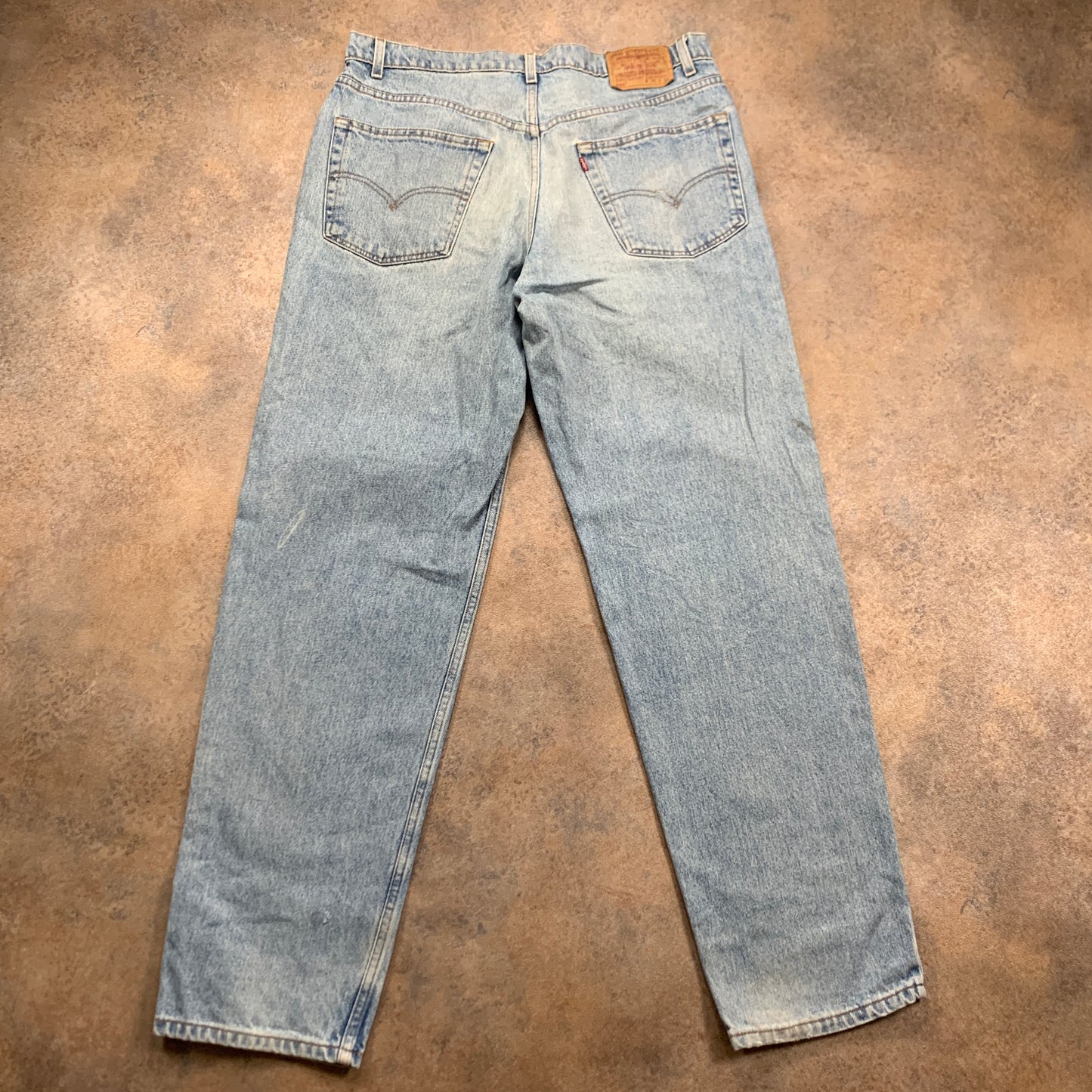 Vintage LEVI'S 550 Jeans W38 L34 Mens Relaxed Fit Straight Blue 90s