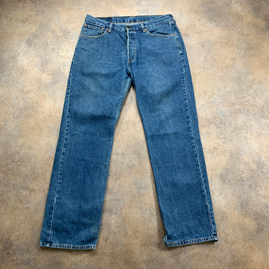 Vintage LEVI'S 582 Jeans W34 L32 Mens Relaxed Fit Straight Blue