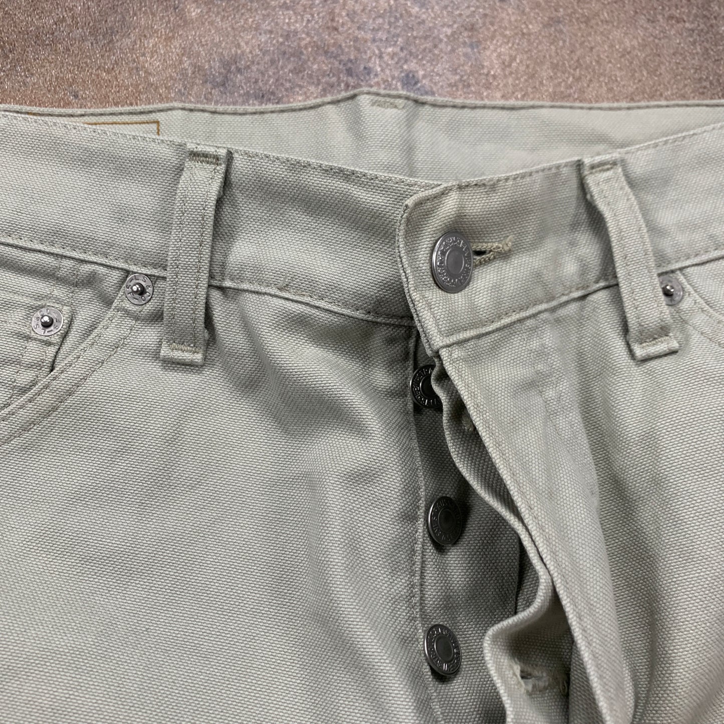 Vintage LEVI'S 551 Jeans W32 L30 Mens Regular Fit Straight Beige