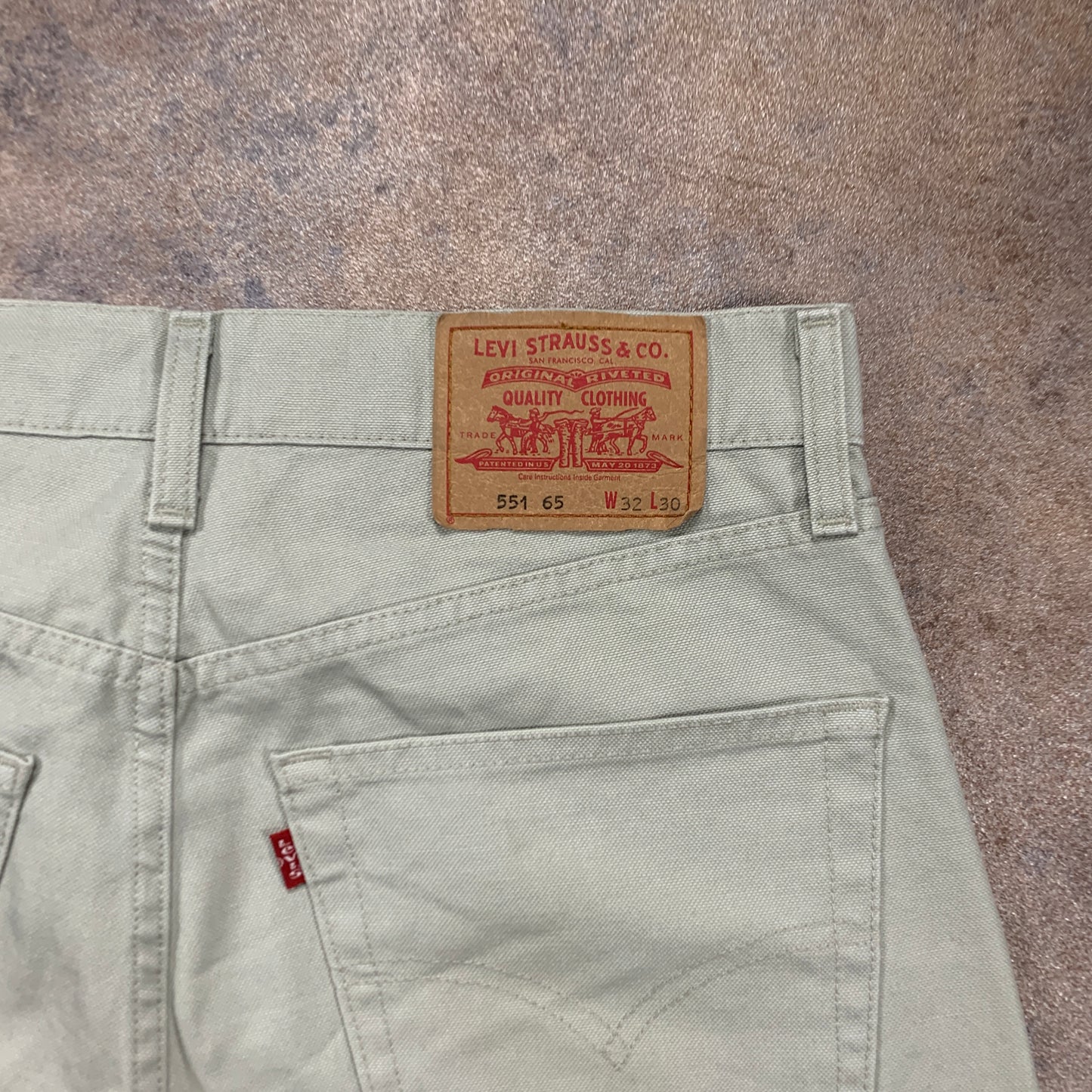 Vintage LEVI'S 551 Jeans W32 L30 Mens Regular Fit Straight Beige