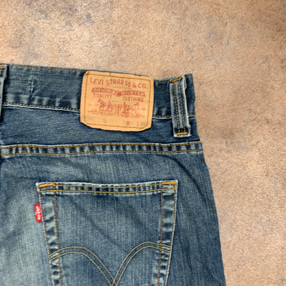 Vintage LEVI'S 506 Jeans W34 L28 Mens Relaxed Fit Straight Blue 90s