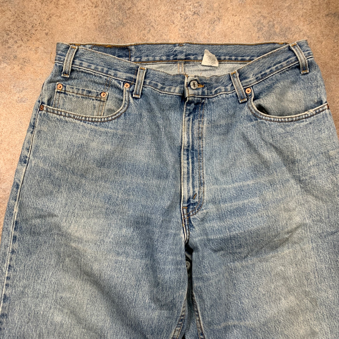 Vintage LEVI'S 560 Jeans W38 L30 Mens Relaxed Fit Tapered Blue 90s
