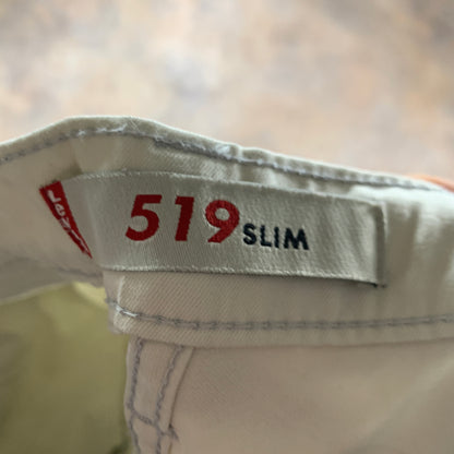 Vintage LEVI'S 519 Jeans W34 L29 Mens Slim Fit Off White