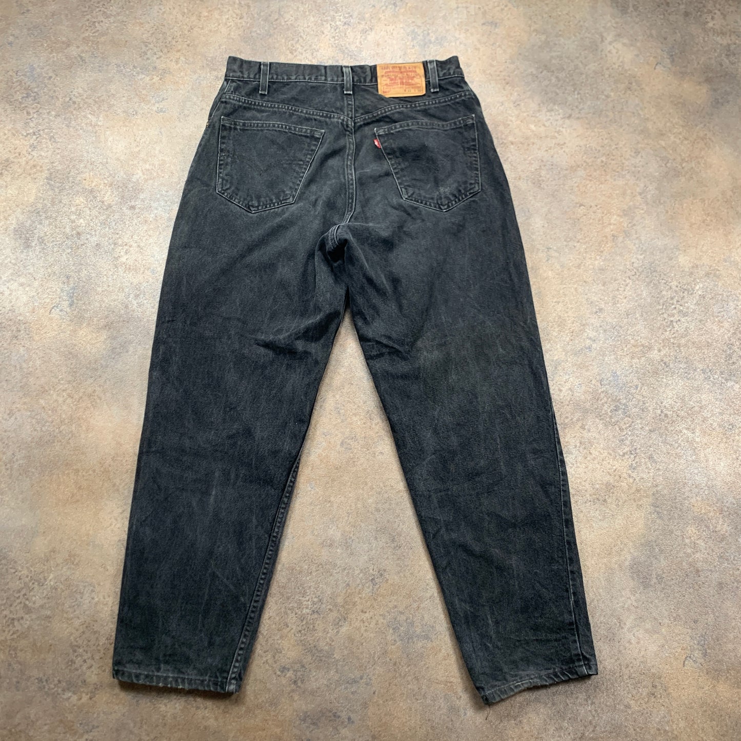Vintage LEVI'S 560 Jeans W33 L30 Mens Relaxed Fit Tapered Grey 90s