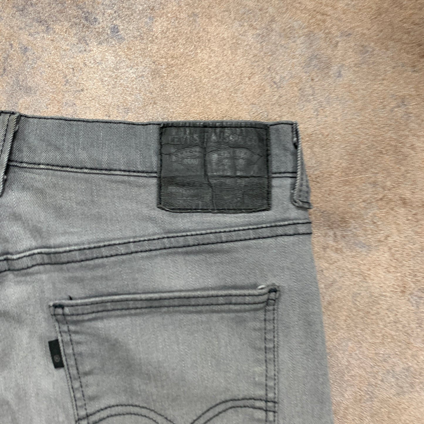 LEVI'S 508 Jeans W32 L32 Mens Slim Fit Straight Grey