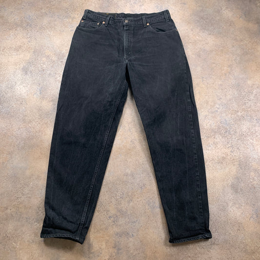 Vintage LEVI'S 560 Jeans W36 L32 Mens Relaxed Fit Tapered Grey 90s