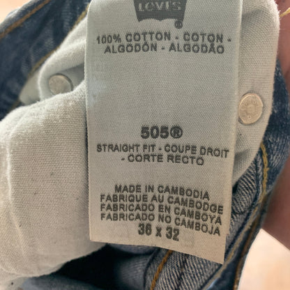 Vintage LEVI'S 505 Jeans W36 L32 Mens Regular Fit Straight Blue
