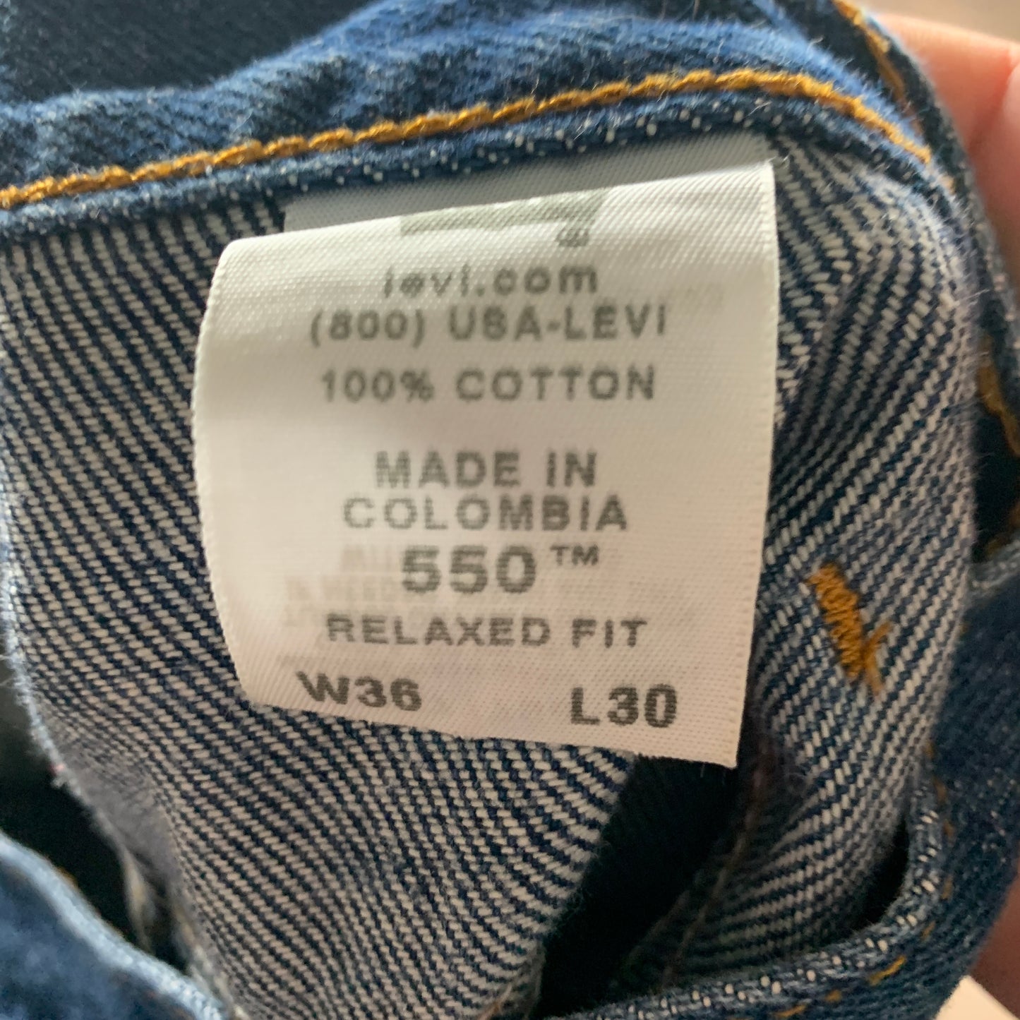 Vintage LEVI'S 550 Jeans W36 L30 Mens Relaxed Fit Straight Blue 90s