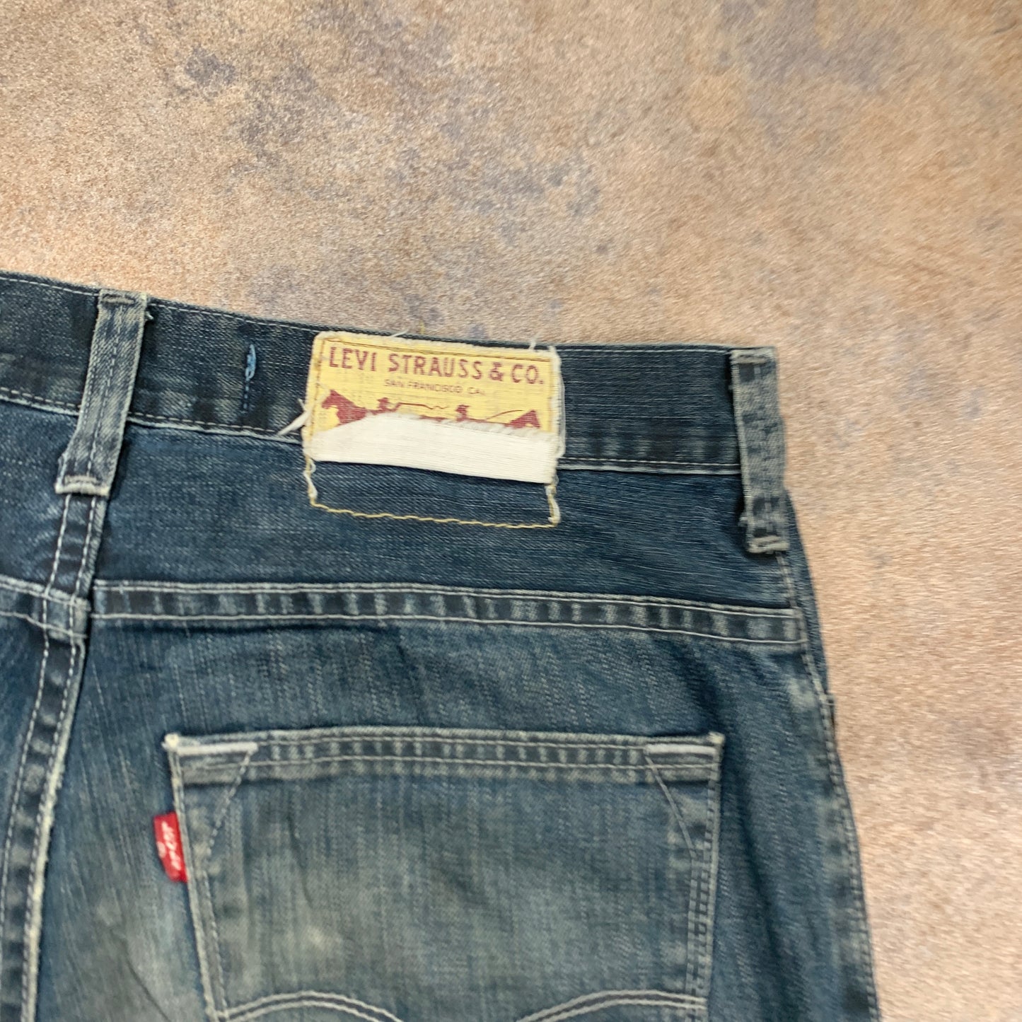 Vintage LEVI'S 513 Jeans W32 L28 Mens Slim Fit Blue