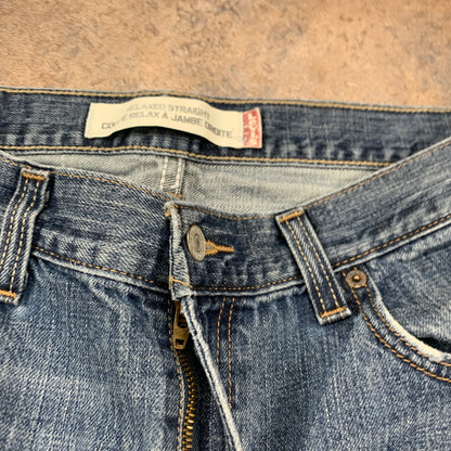 Vintage LEVI'S 559 Jeans W34 L32 Mens Relaxed Fit Straight Blue