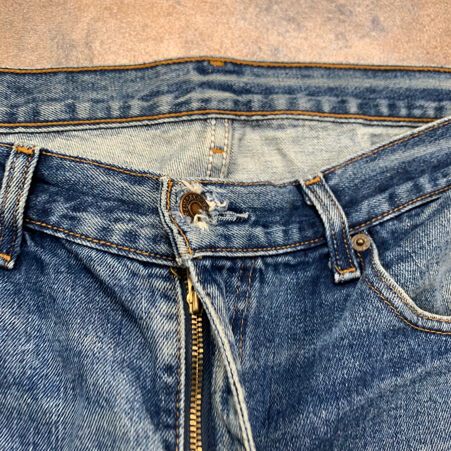 Vintage LEVI'S 752 Jeans W38 L30 Mens Relaxed Fit Straight Blue
