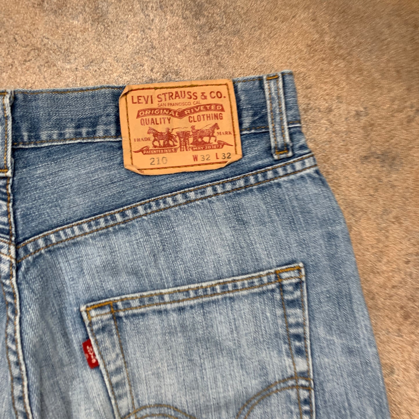 LEVI'S 210 Jeans W32 L32 Mens Relaxed Fit Straight Blue