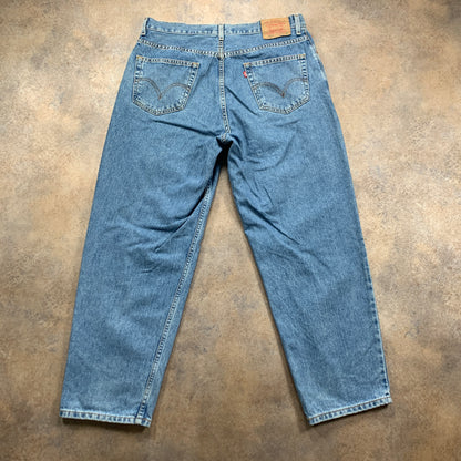 Vintage LEVI'S 560 Jeans W36 L30 Mens Relaxed Fit Straight Blue 90s