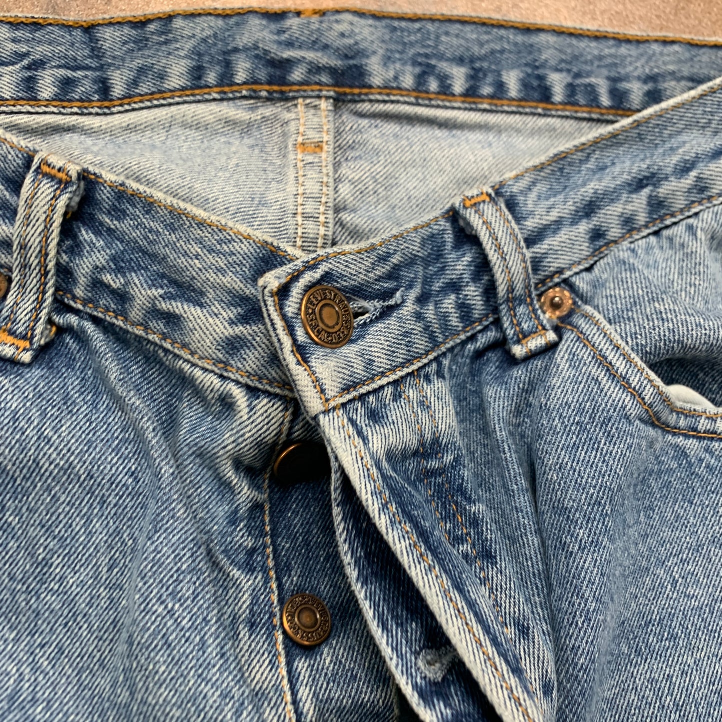 Vintage LEVI'S 582 Jeans W34 L30 Mens Relaxed Fit Straight Blue