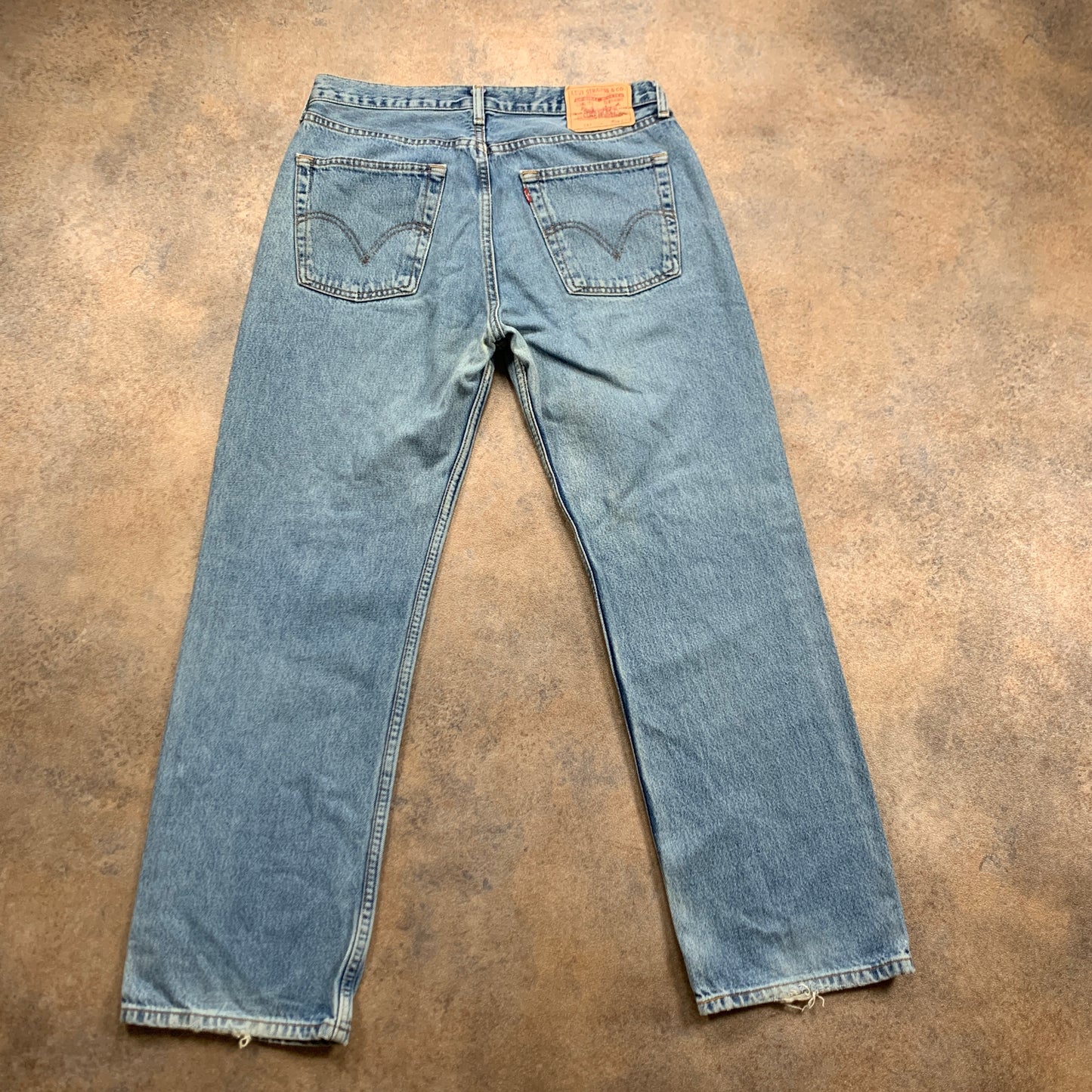 Vintage LEVI'S 582 Jeans W34 L30 Mens Relaxed Fit Straight Blue