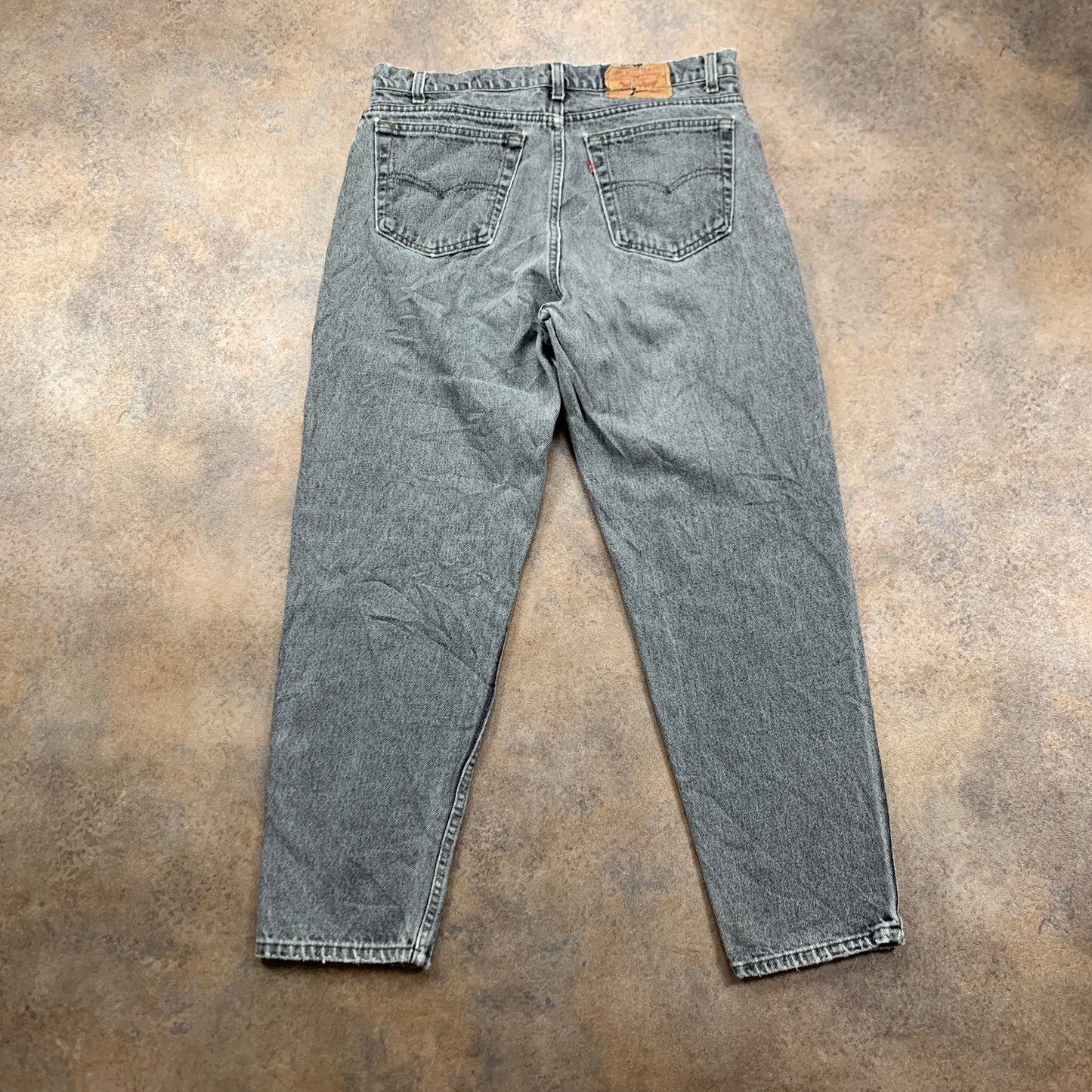Vintage LEVI'S Jeans W36 L30 Mens Relaxed Fit Tapered Grey 90s