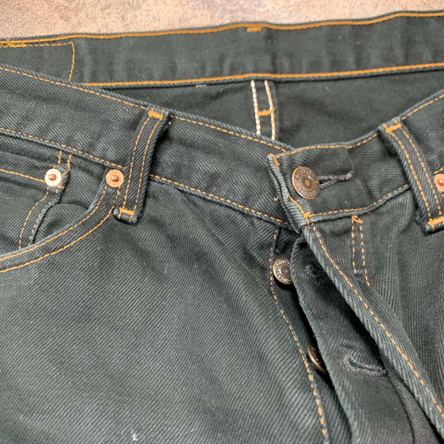 Vintage LEVI'S 582 Jeans W36 L30 Mens Relaxed Fit Straight Blue