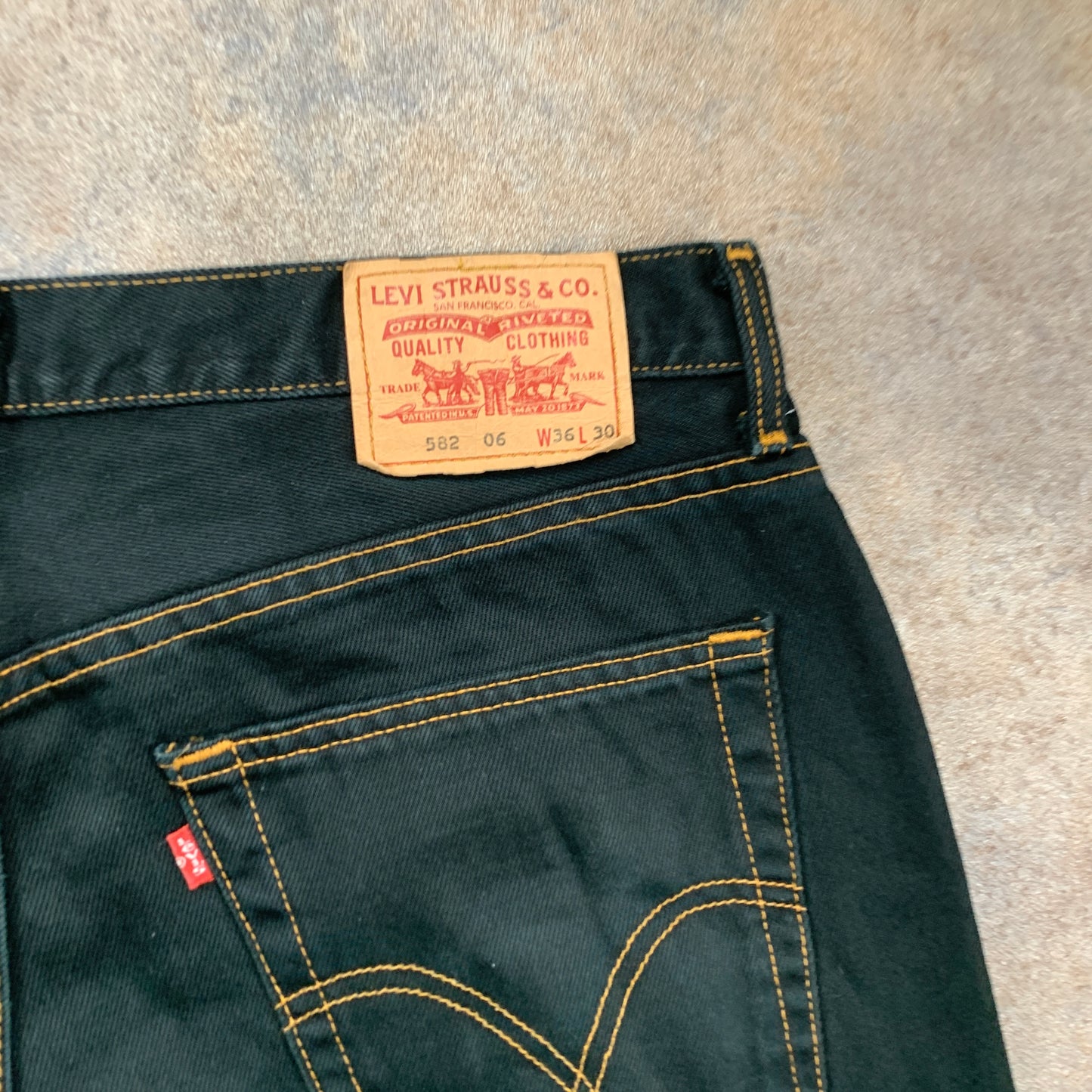 Vintage LEVI'S 582 Jeans W36 L30 Mens Relaxed Fit Straight Blue