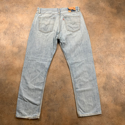 Vintage LEVI'S 582 Jeans W36 L32 Mens Relaxed Fit Straight Blue