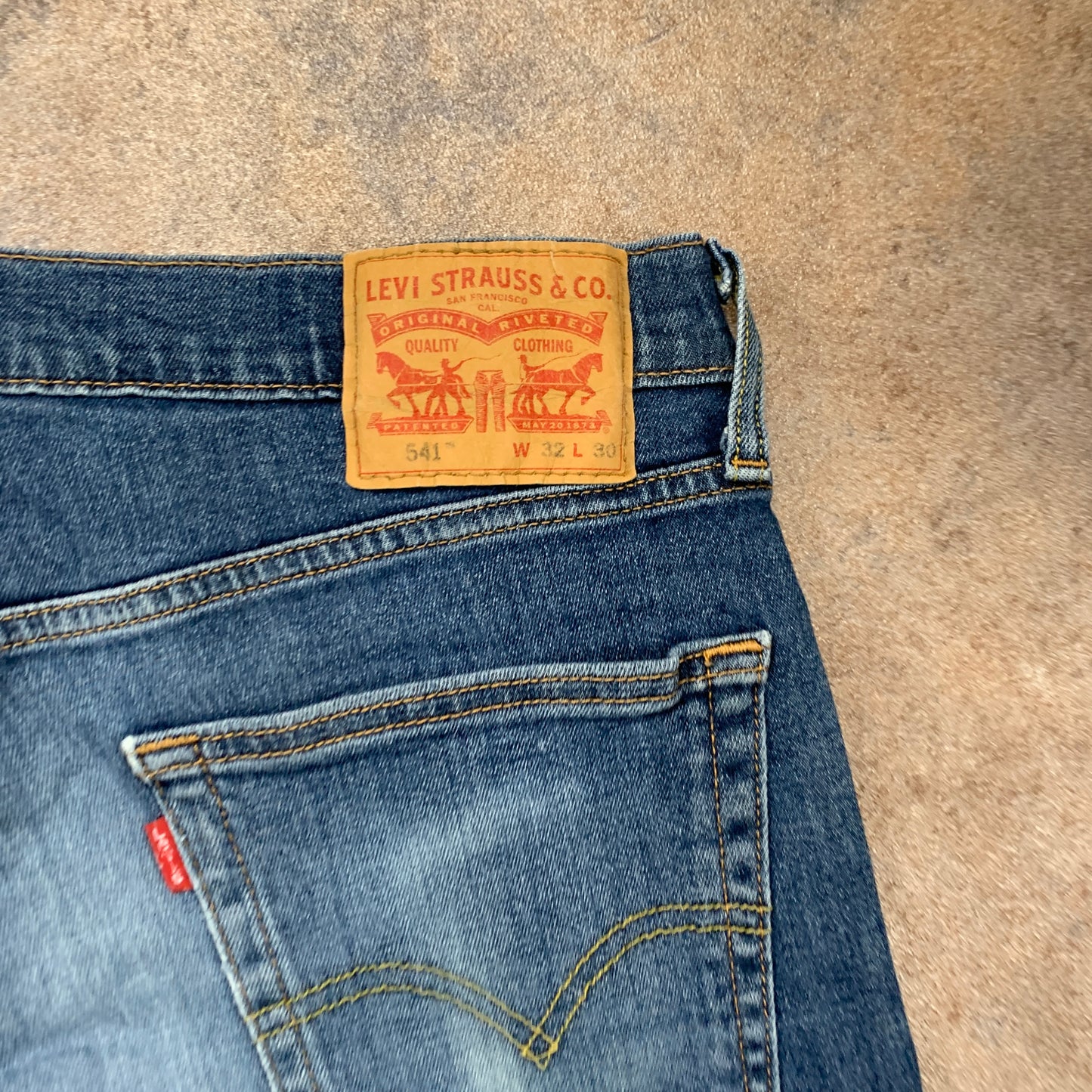 LEVI'S 541 Jeans W32 L30 Mens Slim Fit Tapered Blue