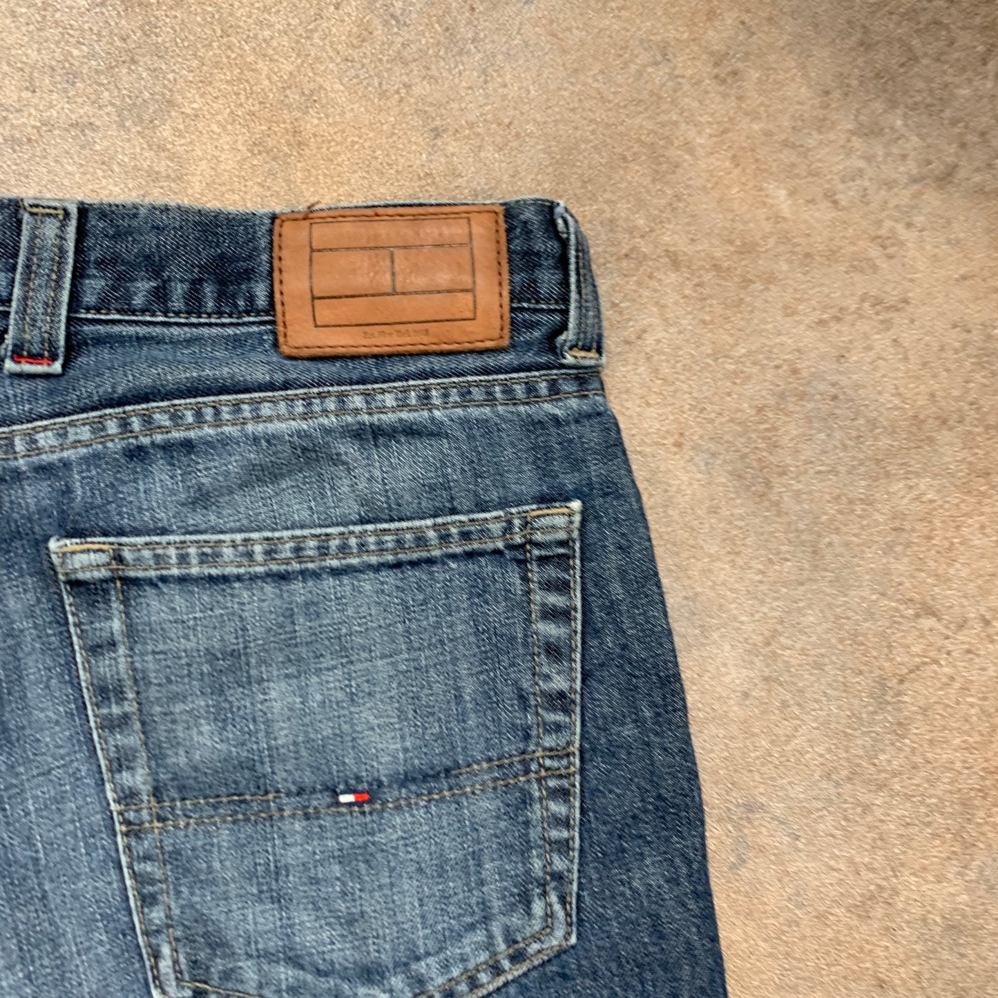 Tommy Hilfiger Jeans W33 L30 Mens Relaxed Fit Straight Blue