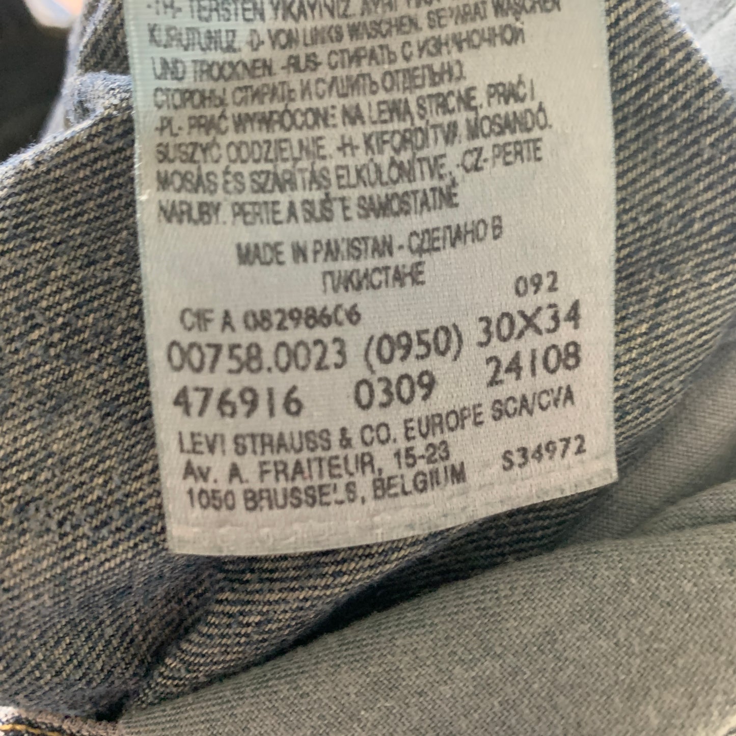 Vintage LEVI'S 758 Jeans W30 L34 Mens Relaxed Fit Straight Blue 90s