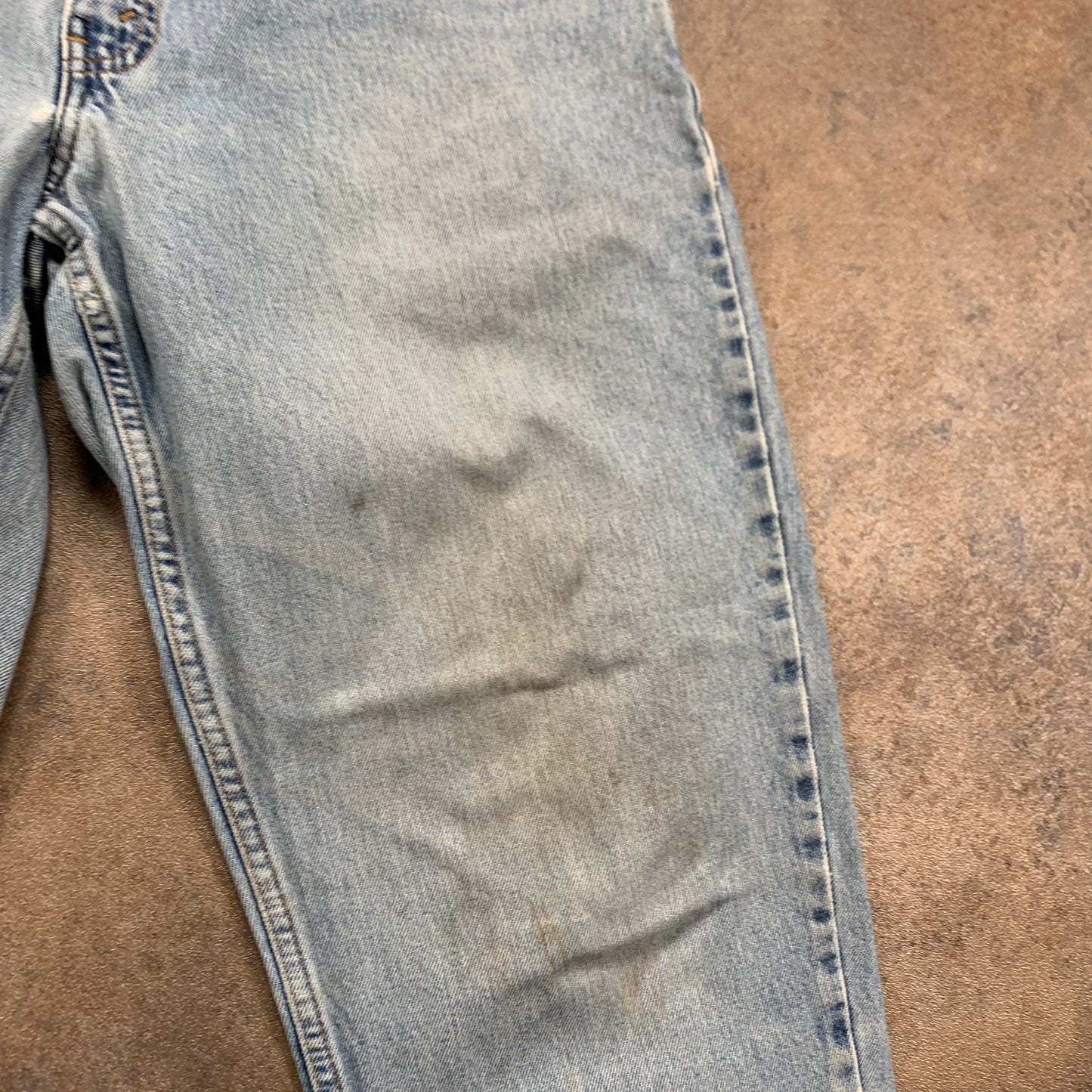 Vintage LEVI'S 560 Jeans W33 L30 Mens Relaxed Fit Tapered Blue 90s