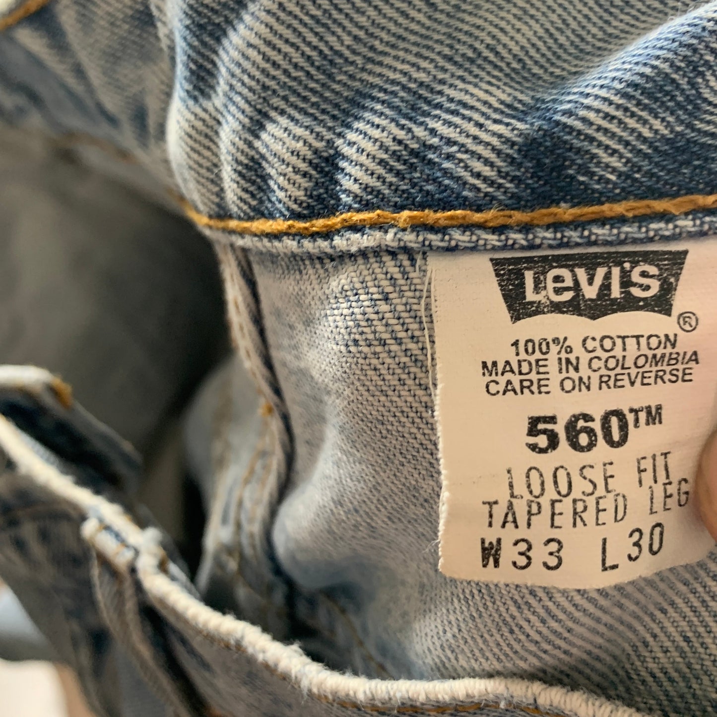 Vintage LEVI'S 560 Jeans W33 L30 Mens Relaxed Fit Tapered Blue 90s
